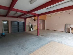 Locale  atelier  dépôt  entrepot  entreprise  artisans