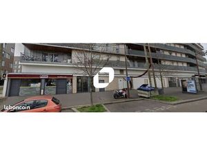 Local commercial 142 m²