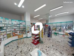 Local commercial 166 m²