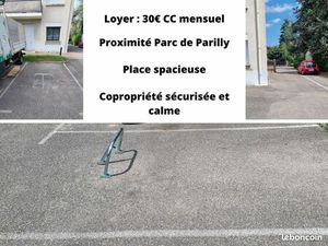 Parking à louer 12 50m2 Vénissieux - Lyon 8è