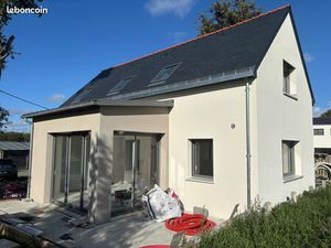 Maison neuve 8Km des plages 3 chambres + mezzanine + 2 SDE + 2 WC : 110m2
