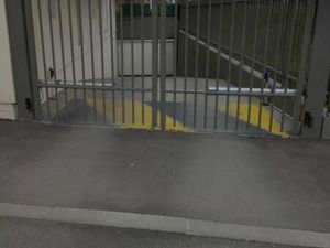 Garage/box 13 m² Bron