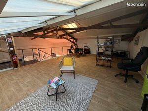 Local commercial de 140 m² avec mezzanine