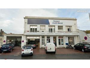 Bâtiment (local commercial+habitation) Non divisible