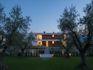 Maison 4 pièces 230 m²