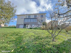 Maison 6 pièces 260 m²