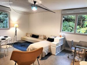 RARE. Particulier loue magnifique studio meublé  secteur Tête d'Or / Universités Lyon 1 + 