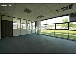Bureau 180 m²