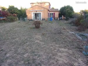 Lespignan : villa t4 avec jardin