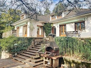 Maison traditionnelle 220m² à La Fouillouse 1650 m² de terrain