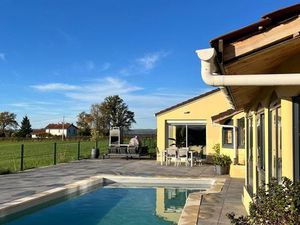 Maison atypique 7 pièces 160m2 300 000e