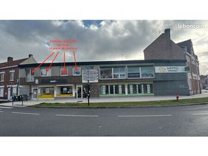 Bureau à louer 35 m2 centre village