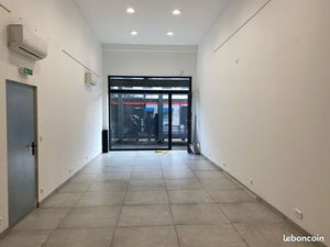 À louer très belle surface commerciale à Valenciennes