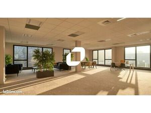 Bureau 2 147 m²