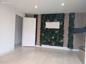 Location Entrepôt-local avec bureau-accueil proche Cergy