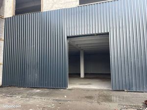 Entrepôt avec bureaux