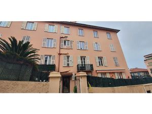 Vente locaux professionnels 9.59 m² à Beausoleil (06240)  15 000 €