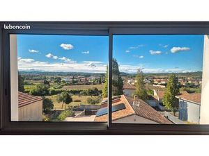 Villa de 208 m² avec belle vue et piscine et spa