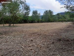 Loue terrain agricole pour chevaux ou autres