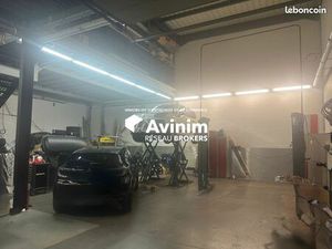 Local 325 m² Saint-Ouen-l'Aumône