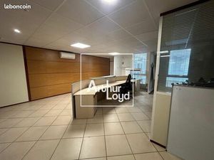 Bureaux 247 m²