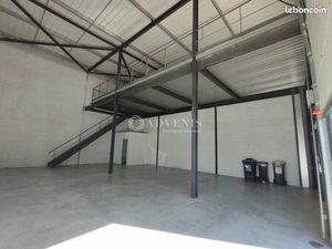 Local d'activité 226 m²