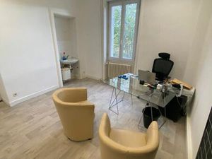 Santé 29 m² ROCHEFORT EN TERRE