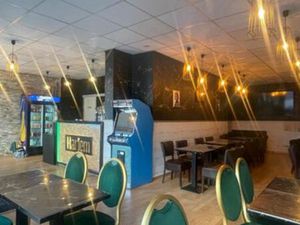 Commerce pas de porte à louer gare Roubaix 88m2