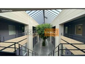 Local d'activité 240 m²