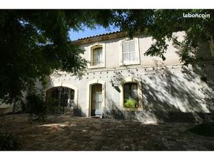 Propriété 30 pièces 600 m²