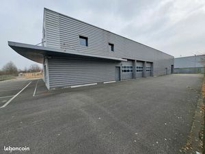 Bâtiment activité commerciale / entrepôt/ bureau