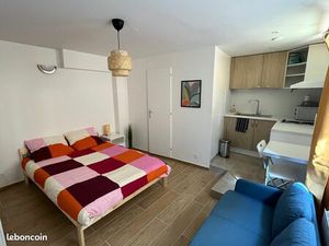 VILLENEUVE-LES-BEZIERS studio 18m2 centre ville