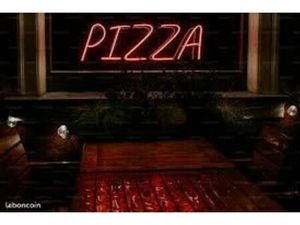 Fonds de commerce pizzeria 100 m²