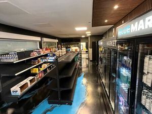 Locale commercial équipé