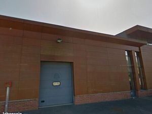 Local d'activité 994 m²