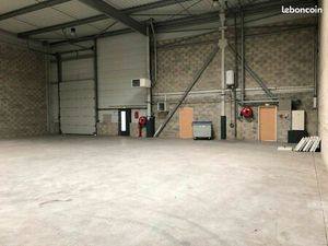 Local d'activité 470 m²