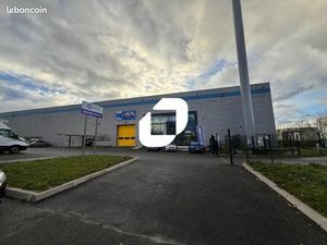 Local d'activité 3 163 m²