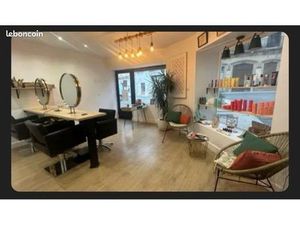 Salon de coiffure à vendre