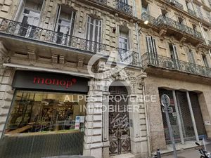 EXCLUSIVITE - Local commercial 550 m2 - Coeur de ville