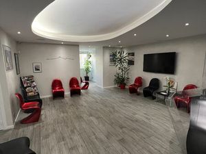 A VENDRE - LOCAL COMMERCIAL 295 m² - MARSEILLE 8e TURCAT MERY