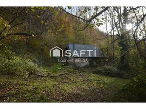 Grange partiellement refaite  à poursuivre