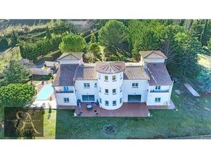 AUDE  En périphérie de Carcassonne  maison 377m² sur parc clos possibilité gîte