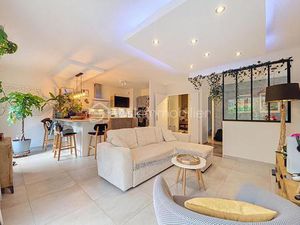 Appartement standing de 4 pièces avec grand jardin et terrasse