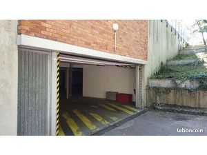 Box sécurisé 43m³ (24m²) - sous vidéosurveillance