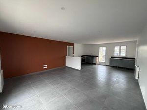 Location maison en village