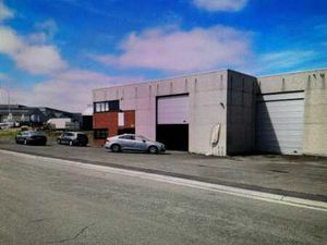 Très bel entrepôt à louer dans le zoning d'Orcq