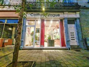 REZ-DE-CHAUSSEE COMMERCIAL DE 53 M² EN BON ETAT DANS UN QUAR