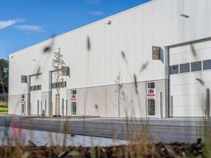 Bien professionnel à louer à Tienen € 4.400 (LHQ42) | Zimmo