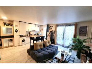 Location appartement  46.32 m² T-2 à La Queue-en-Brie  950 €
