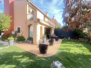 Maison dans résidence avec piscine